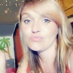 Meet your Posher, Lauralee